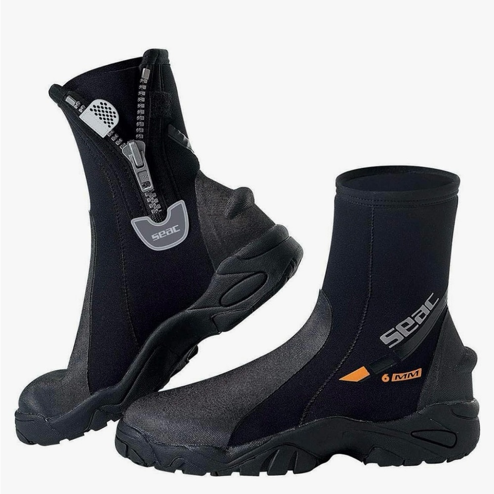 Seac watersuit booties- medium. Gently used.